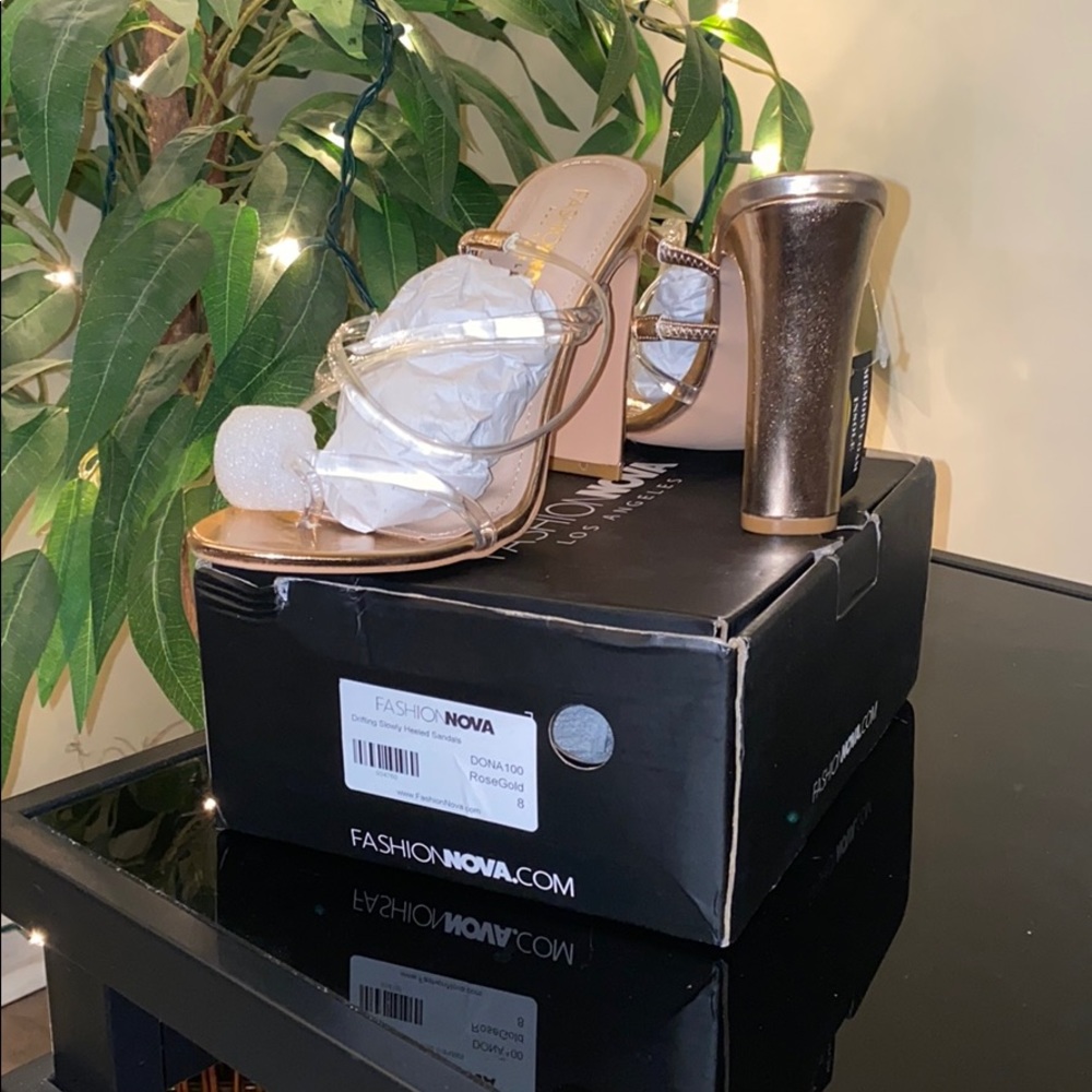 Drifting Slowly Heeled Sandals
